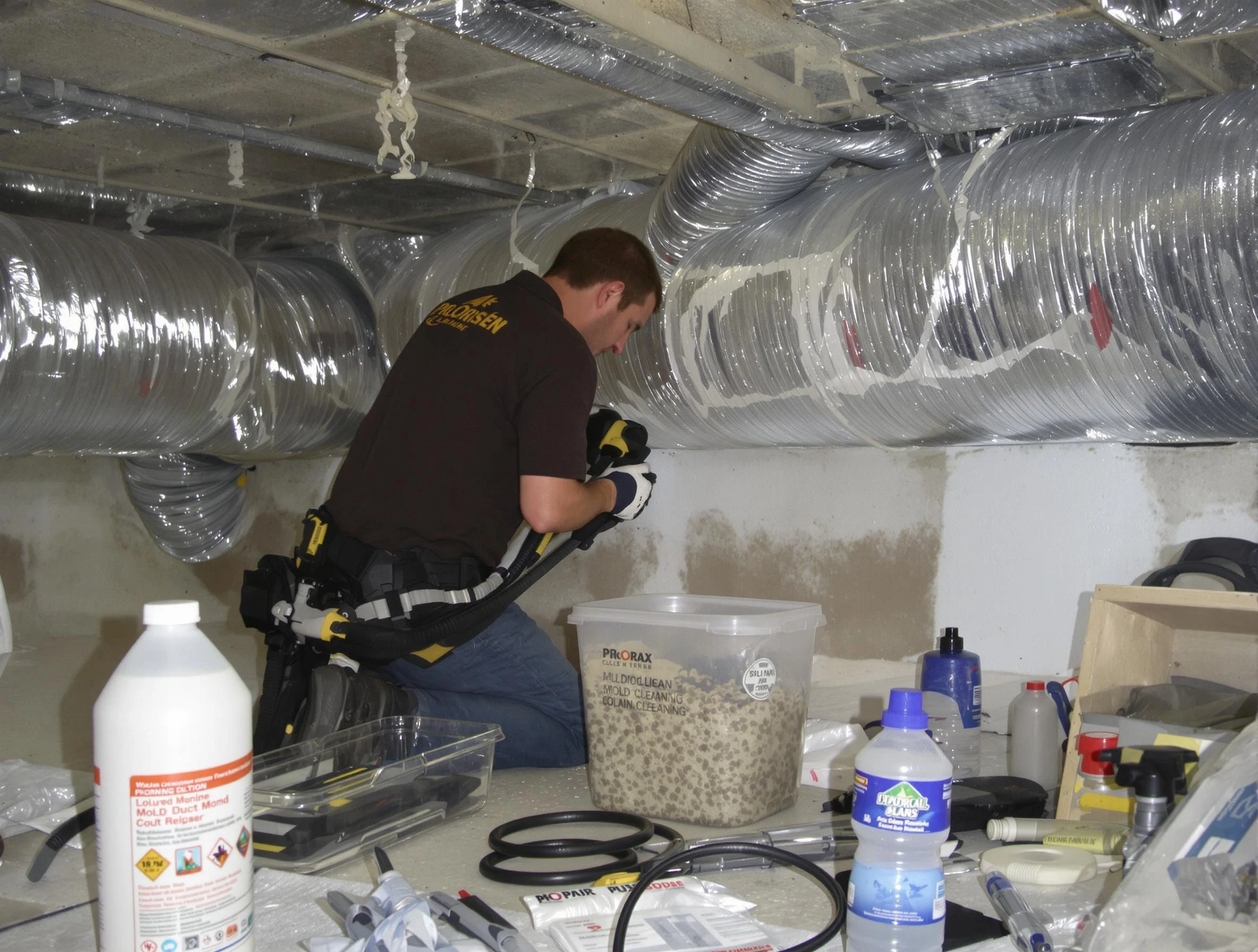 Sun Lakes Air Duct Cleaning specialist performing professional mold removal from air ducts in Sun Lakes